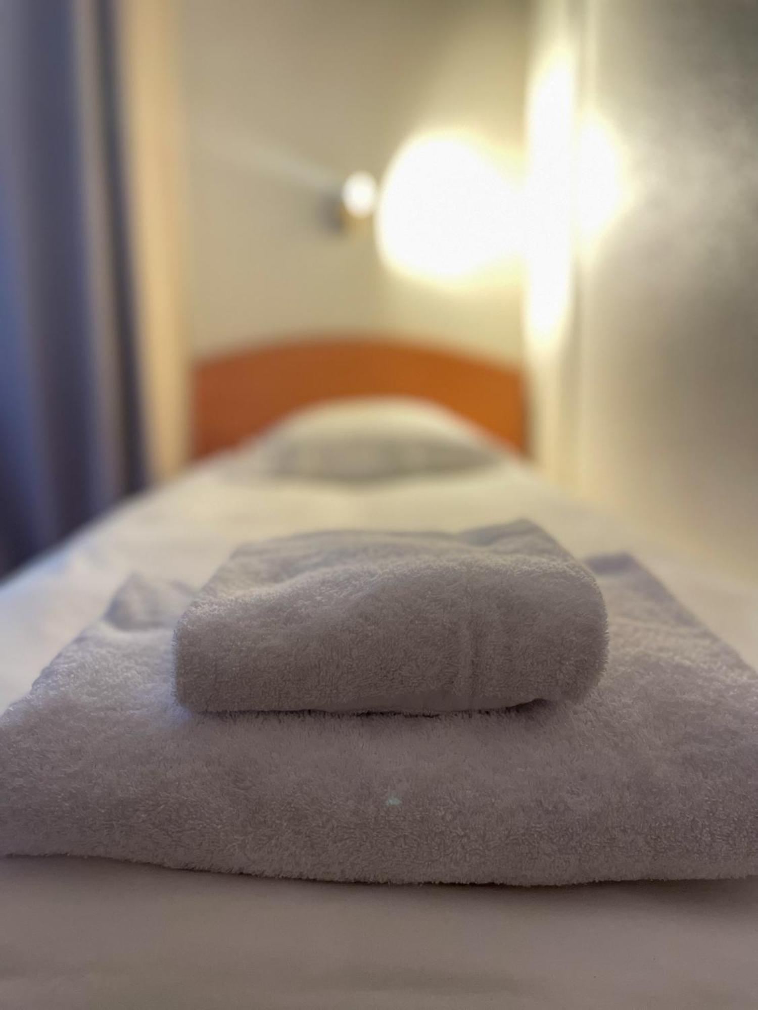 Hotel Beaulieu Lyon Charbonnieres Экстерьер фото